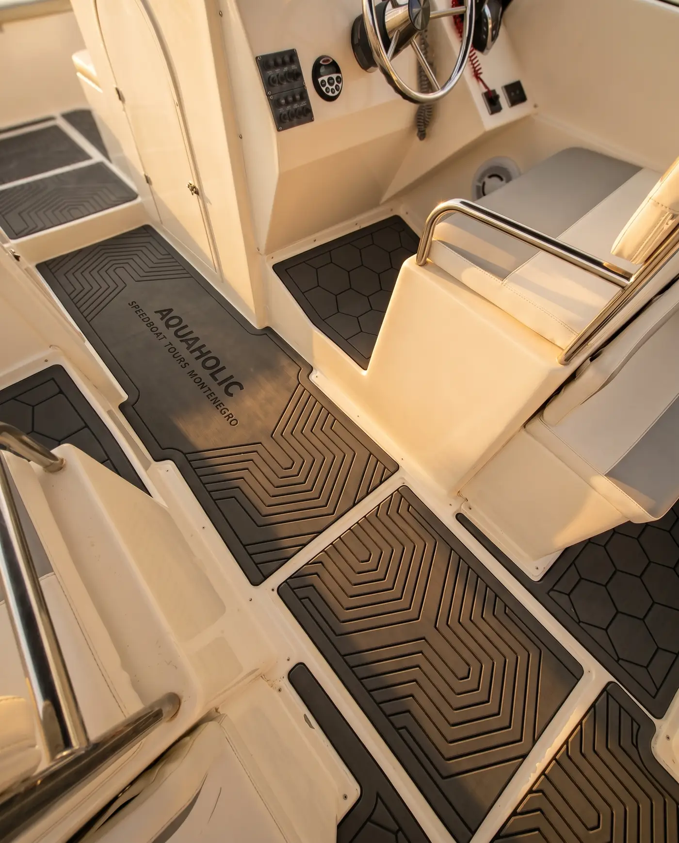 Dark grey EVA decking for speedboat